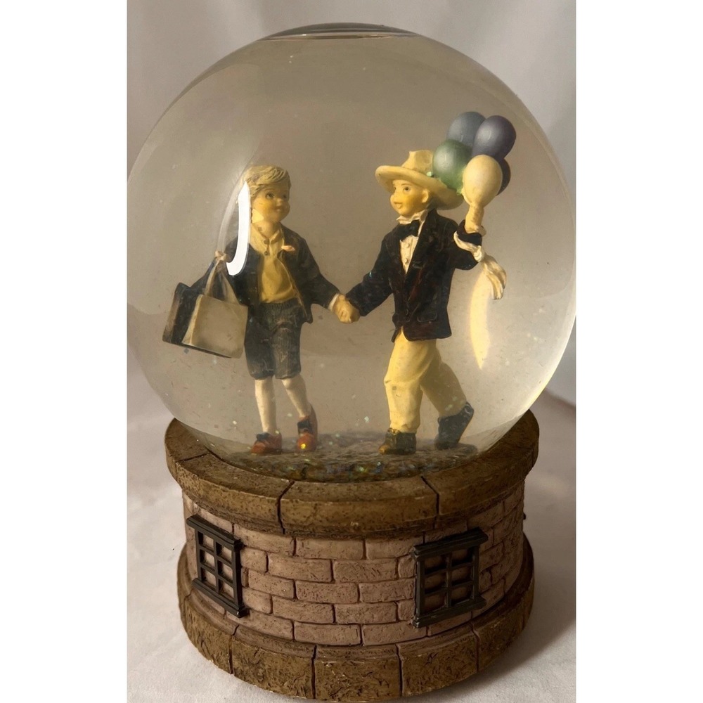 Kim Anderson Forever Young Musical  Bahner Studios Snow Globe Up Up And Away
